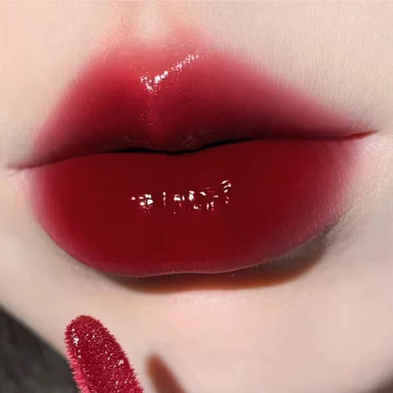 Light Glass-Like Lip Lacquer - Mirror Shine, Hydrating Formula; Smudge-Proof, Long-Wear, and Skin-Brightening
