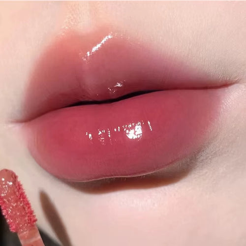 Light Glass-Like Lip Lacquer - Mirror Shine, Hydrating Formula; Smudge-Proof, Long-Wear, and Skin-Brightening